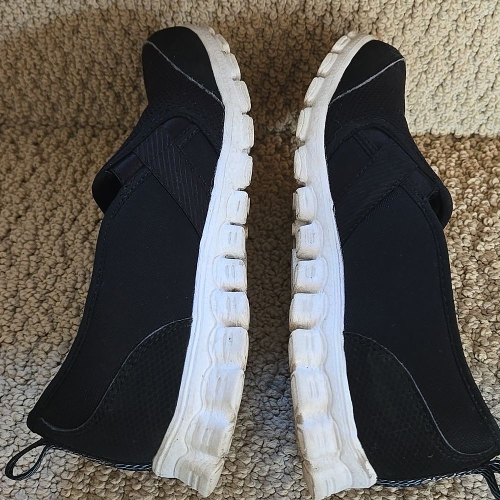 Skechers Black Slip-On Shoes Size 7 Womens - Picture 8 of 15